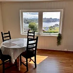 公寓 Fjord-view Retreat With Free Parking And Fast Internet *