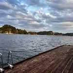 Fjord-view Retreat With Free Parking And Fast Internet