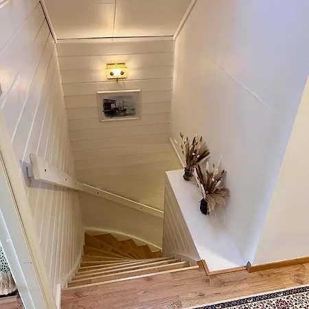 Apartamento Fjord-view Retreat With Free Parking And Fast Internet