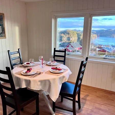 Fjord-view Retreat With Free Parking And Fast Internet * Nese