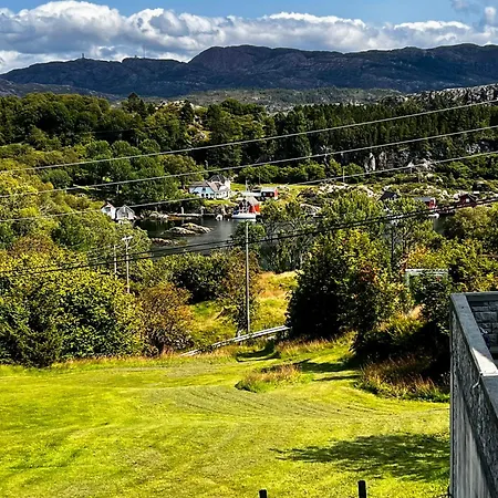 Apartamento Fjord-view Retreat With Free Parking And Fast Internet