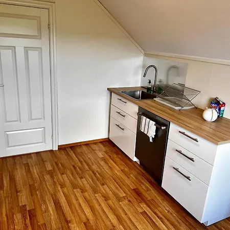 Fjord-view Retreat With Free Parking And Fast Internet Apartamento *