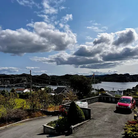 Fjord-view Retreat With Free Parking And Fast Internet Nese