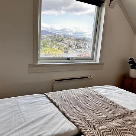Fjord-view Retreat With Free Parking And Fast Internet Apartamento *