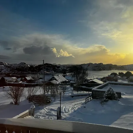 Fjord-view Retreat With Free Parking And Fast Internet * Nese