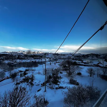 Fjord-view Retreat With Free Parking And Fast Internet * Nese