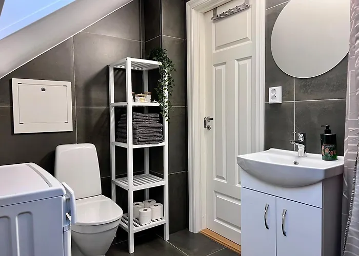 Fjord-view Retreat With Free Parking And Fast Internet Nese