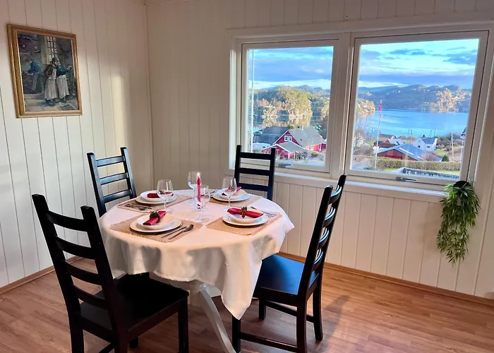 Fjord-view Retreat With Free Parking And Fast Internet * Nese