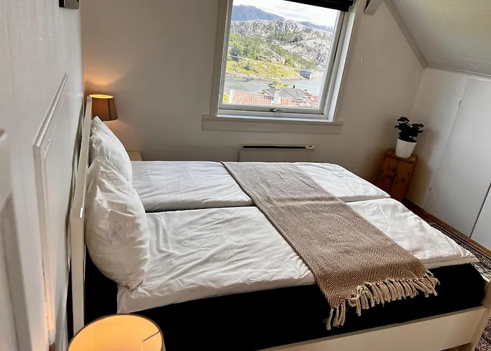 Apartman Fjord-view Retreat With Free Parking And Fast Internet *