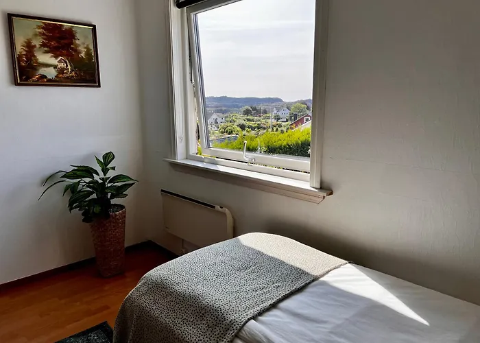 Apartman Fjord-view Retreat With Free Parking And Fast Internet *