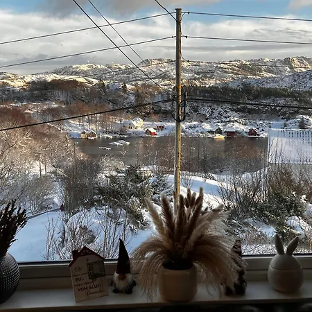 Apartment Fjord-view Retreat With Free Parking And Fast Internet